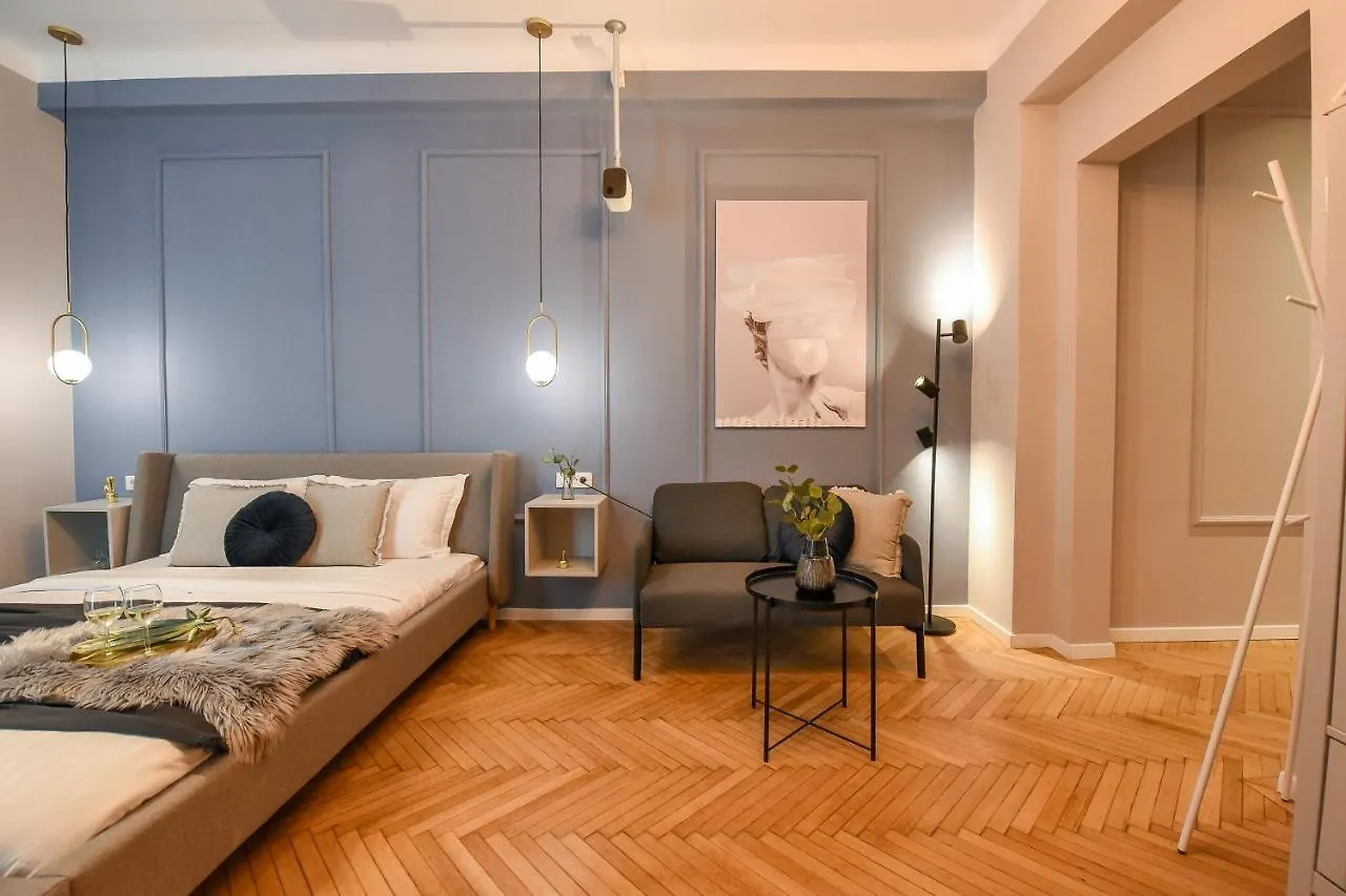 Apartment Modern Stay - Central Studios With Wall Projector Near Radisson Bucharest