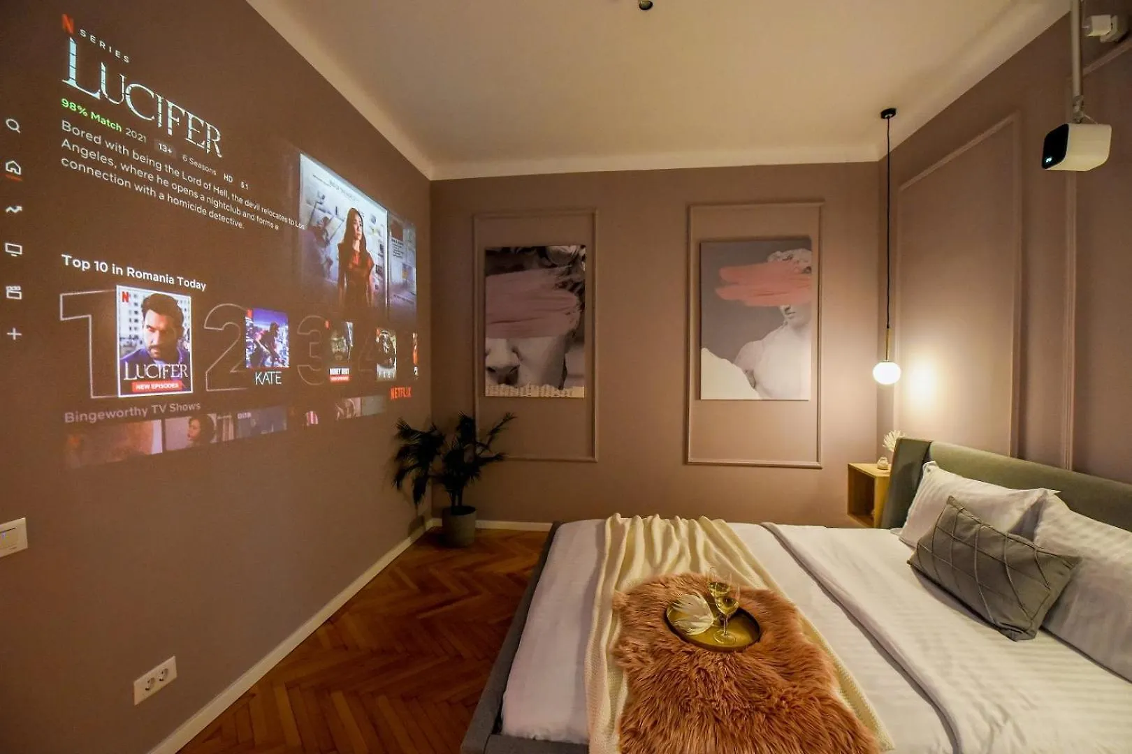 Modern Stay - Central Studios With Wall Projector Near Radisson Bucharest