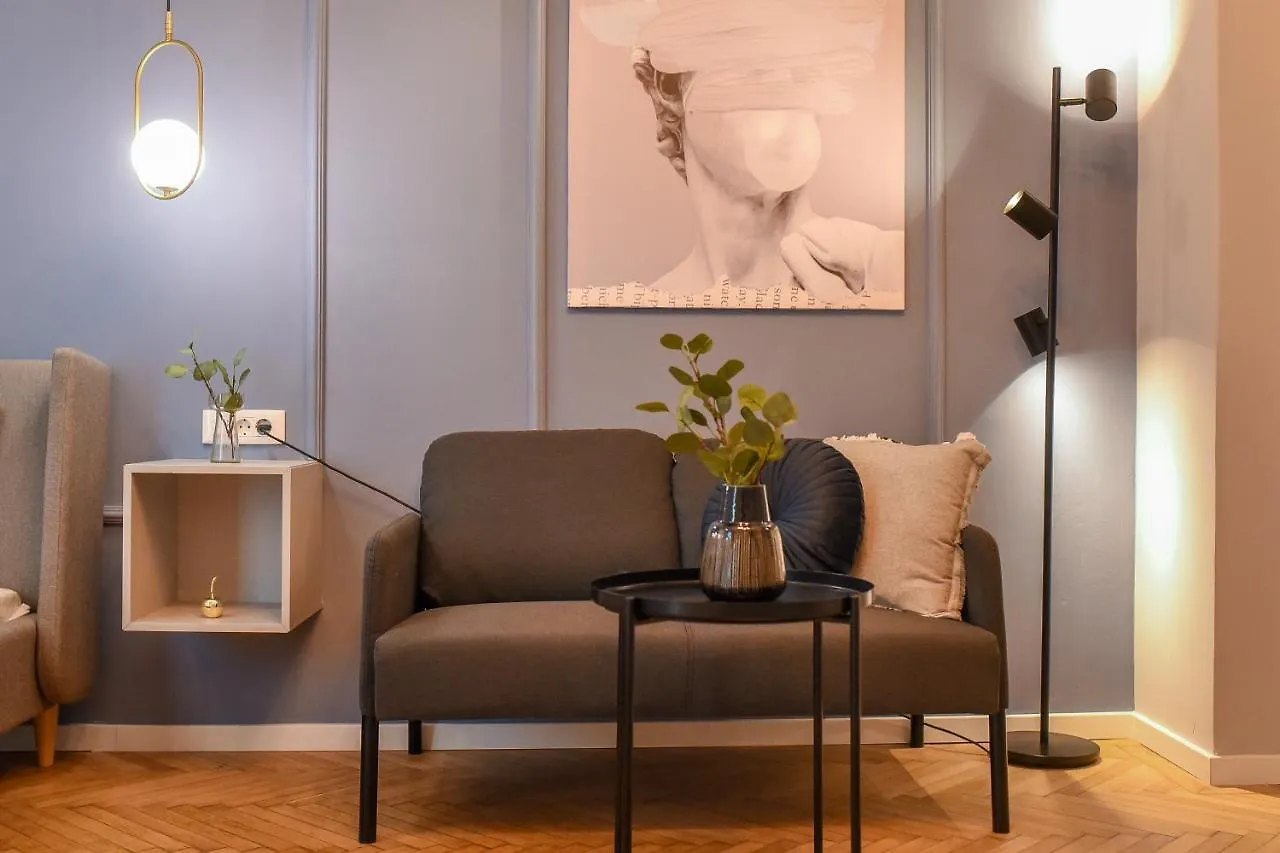 Modern Stay - Central Studios With Wall Projector Near Radisson Bucharest