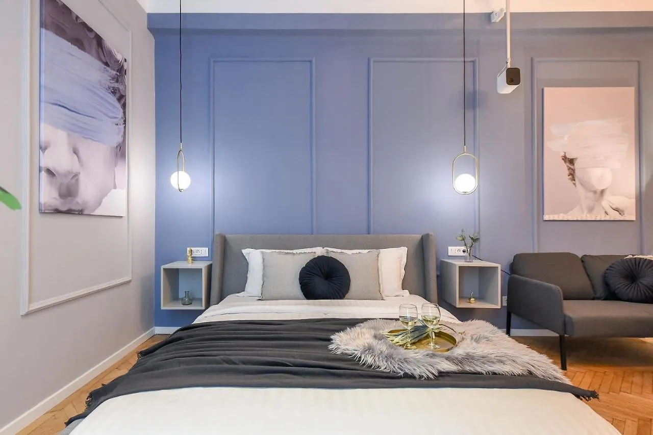 Modern Stay - Central Studios With Wall Projector Near Radisson Bucharest Apartment