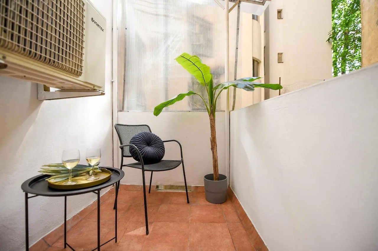 Apartamento Modern Stay - Central Studios With Wall Projector Near Radisson Bucarest